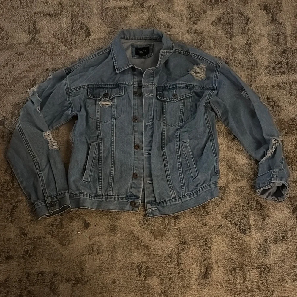Forever 21 Light Blue Distressed Denim Jacket Men’s Sz Medium EUC - Picture 1 of 3